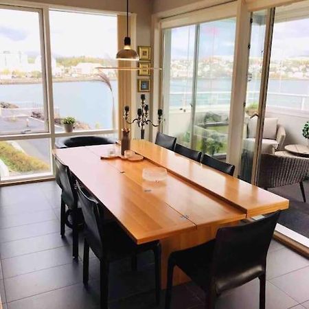 Stylish And Relaxing Two Bedroom Appartment, View Over Harbour Hafnarfjordur Exterior foto