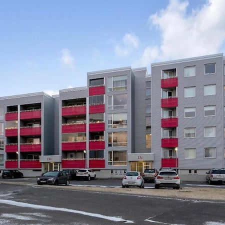 Stylish And Relaxing Two Bedroom Appartment, View Over Harbour Hafnarfjordur Exterior foto