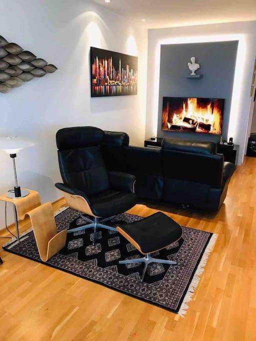 Stylish And Relaxing Two Bedroom Appartment, View Over Harbour Hafnarfjordur Exterior foto