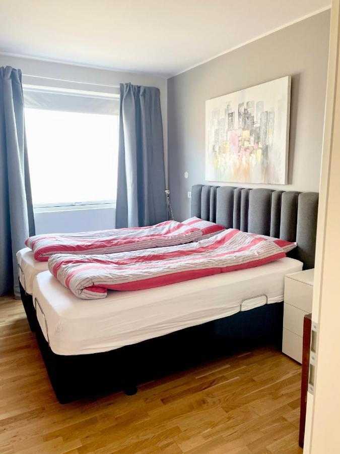 Stylish And Relaxing Two Bedroom Appartment, View Over Harbour Hafnarfjordur Exterior foto